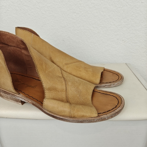 Free People Mont Blanc D’Orsays Sandal Shoe Brown Slip On Women's 7 US Flat - Picture 7 of 15